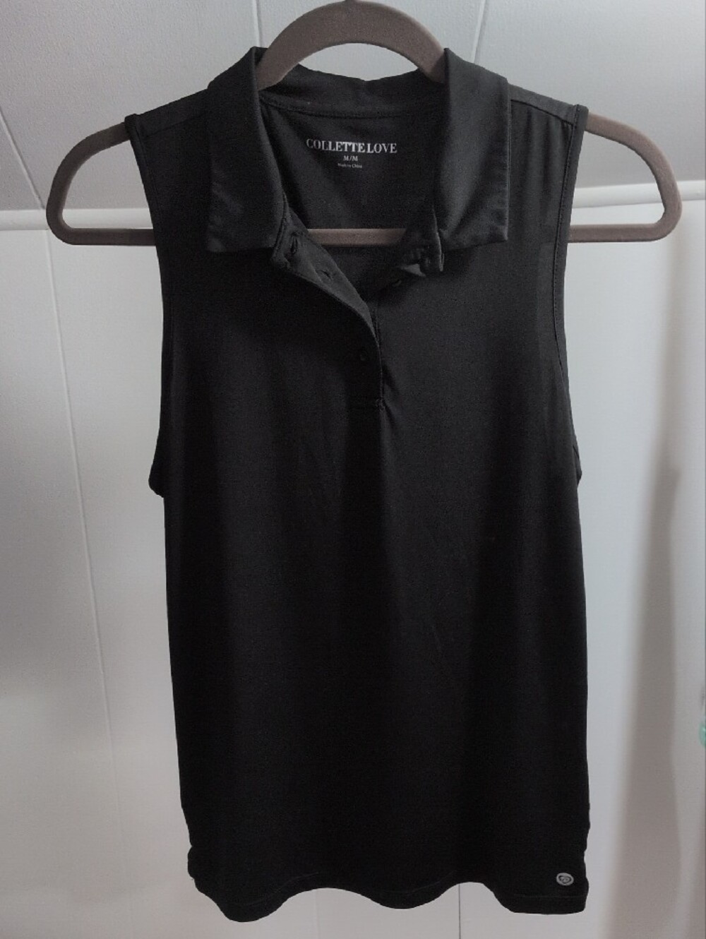 5 Shirts For $17 All In Very Good Used Shape. 2 Tank Tops, 1 3/4 , 2 Long Sleeve - Picture 3 of 6